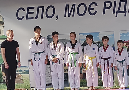 Показовий виступ на Дні села